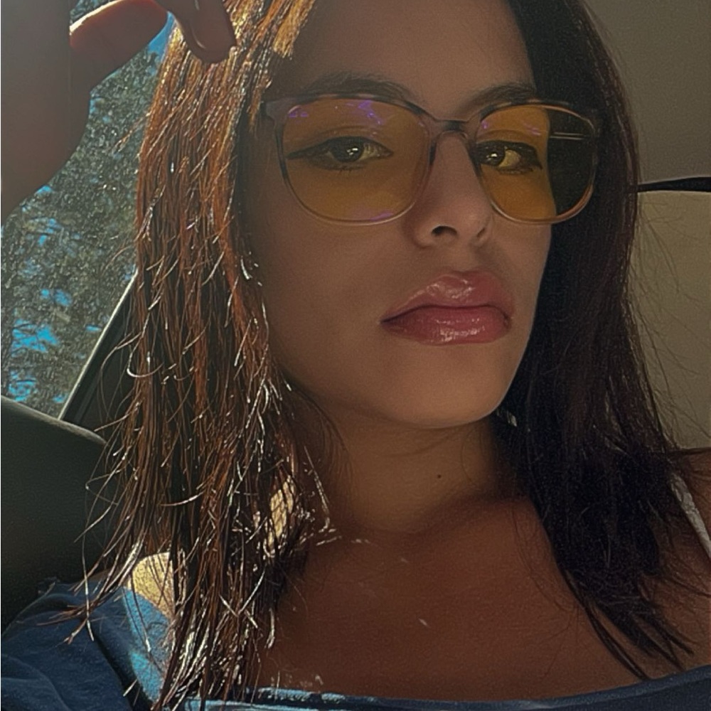 Meet your Posher, Nailea